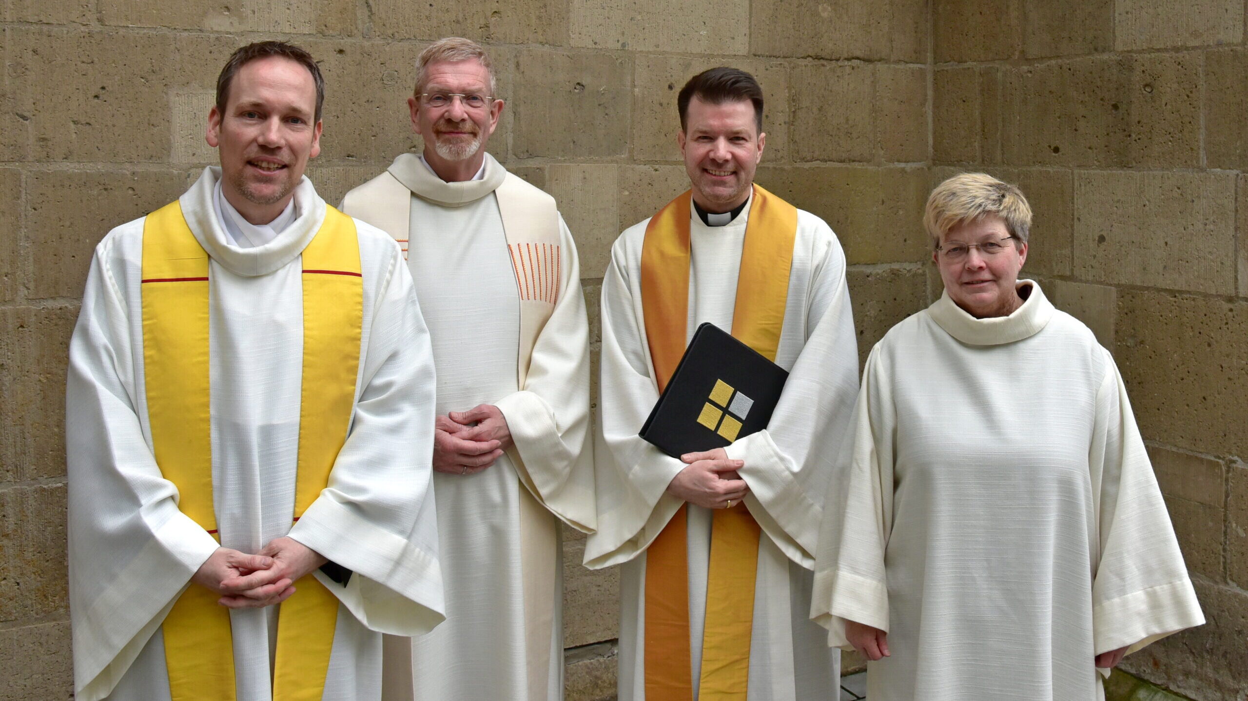 Du betrachtest gerade Abschied und Neubeginn: Diakon Tobias Knöller verabschiedet sich von der Antoniterkirche