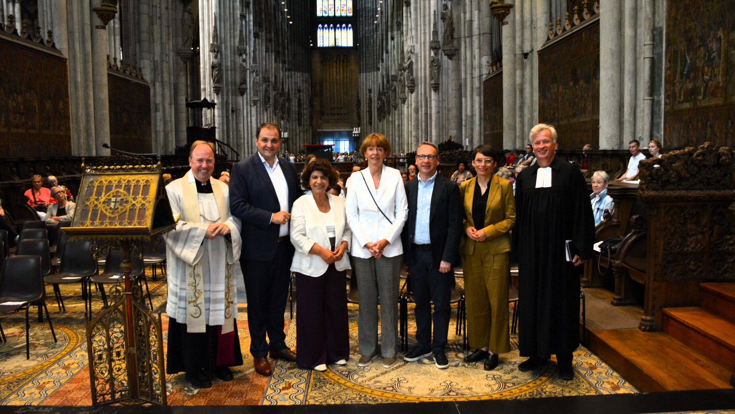 Du betrachtest gerade „Seid eines Sinnes“: Andacht im Dom zum NRW-Tag mit Superintendent Markus Zimmermann